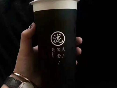 黑瀧堂奶茶加盟